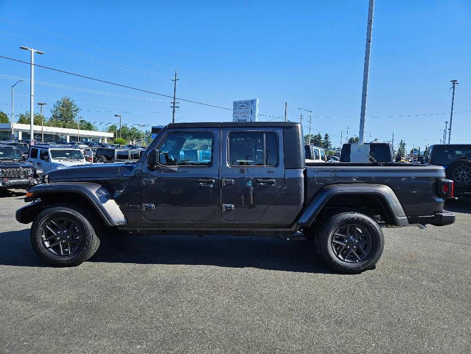 new 2024 Jeep Gladiator car, priced at $39,977