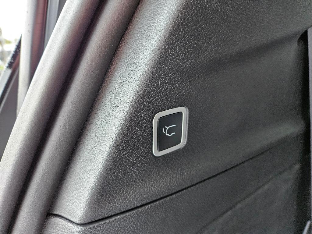 new 2026 Chrysler Pacifica car, priced at $44,635