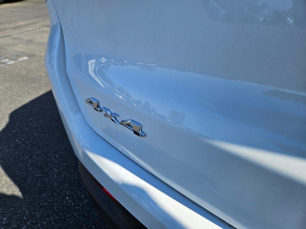 new 2025 Jeep Compass car, priced at $27,495