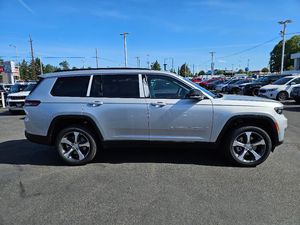 new 2024 Jeep Grand Cherokee L car, priced at $56,907