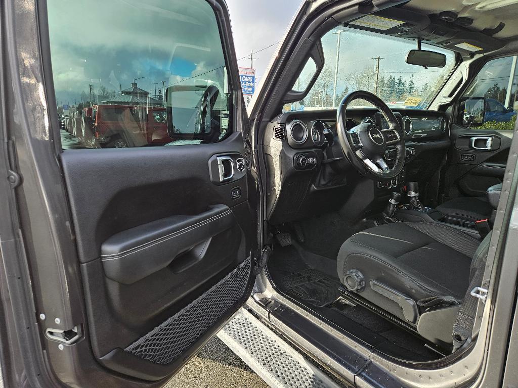 used 2019 Jeep Wrangler Unlimited car, priced at $27,070