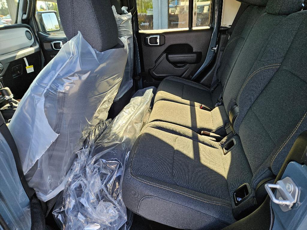 new 2025 Jeep Gladiator car, priced at $42,475