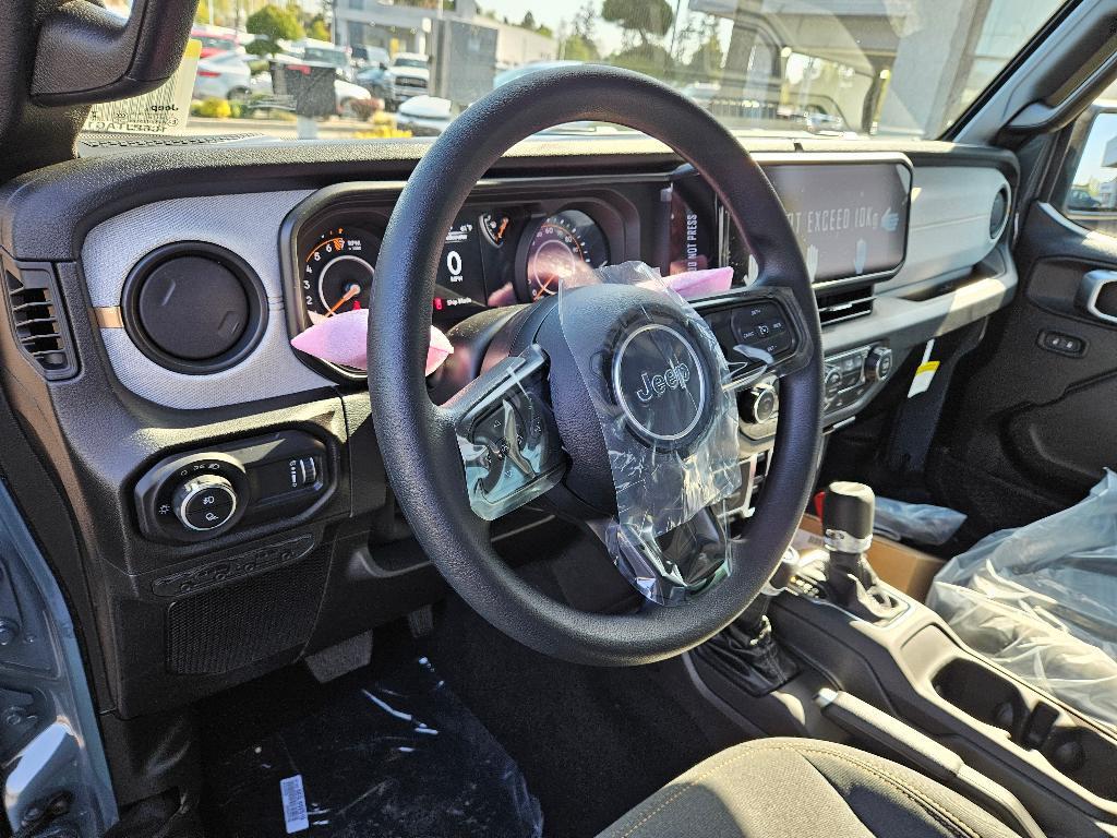 new 2025 Jeep Gladiator car, priced at $42,475