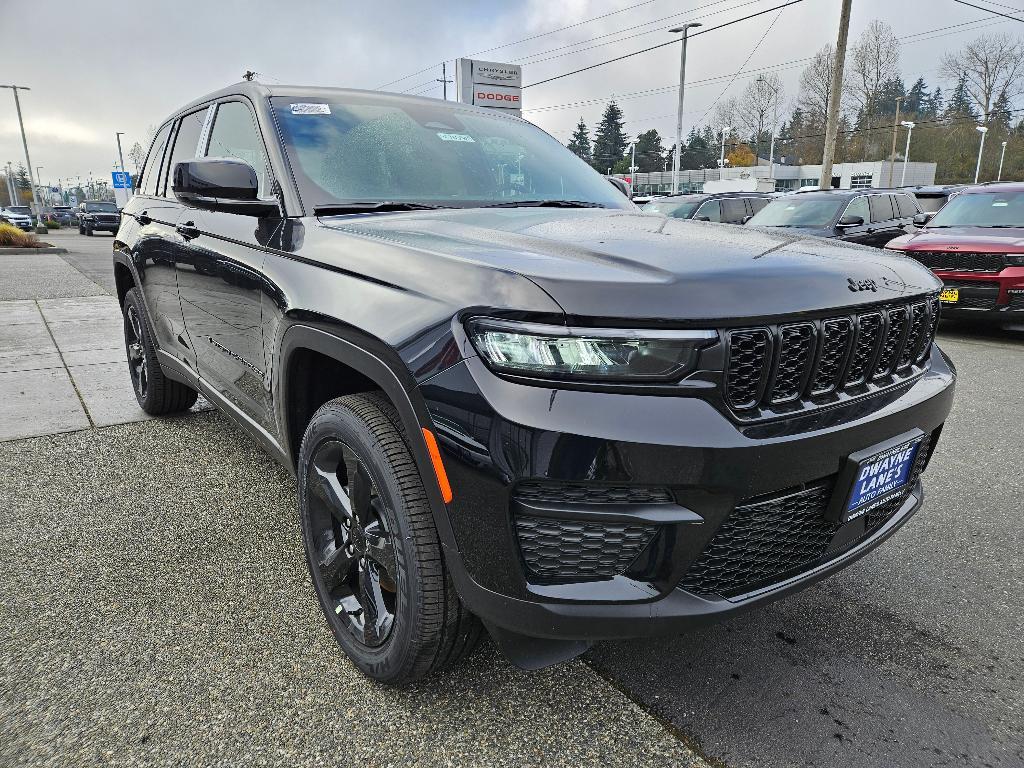 new 2025 Jeep Grand Cherokee car, priced at $49,170