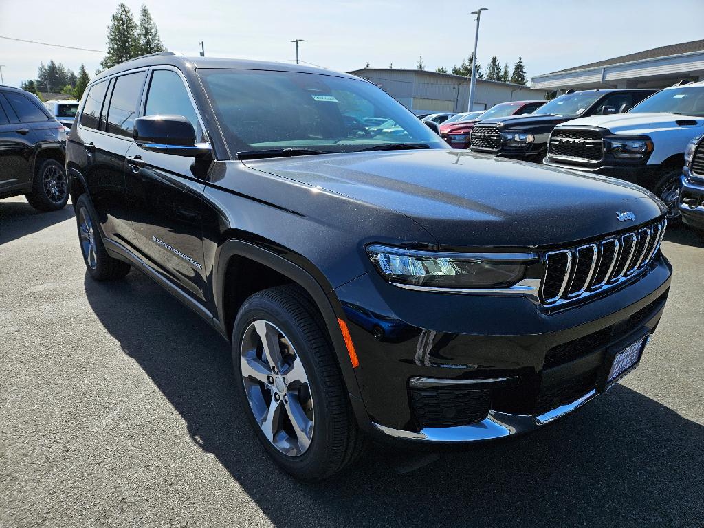 new 2024 Jeep Grand Cherokee L car, priced at $48,485