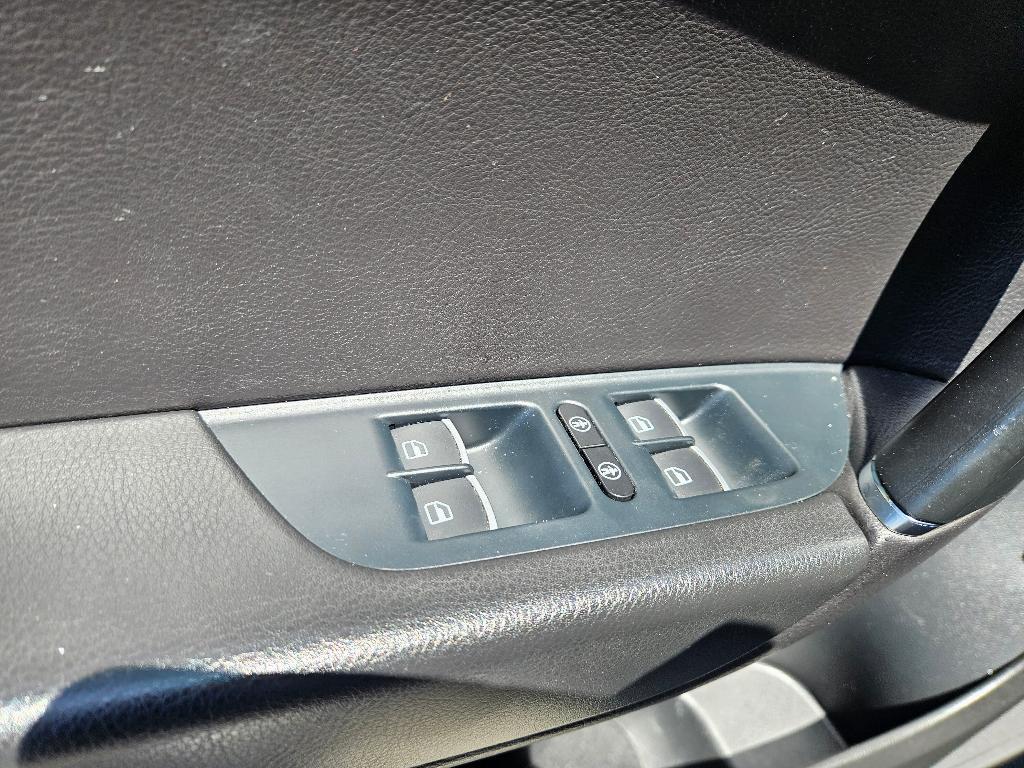 used 2016 Volkswagen Touareg car, priced at $25,770