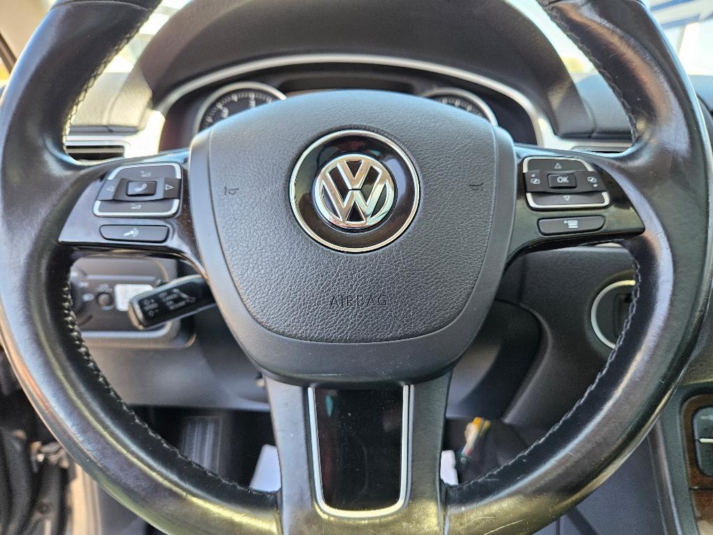 used 2016 Volkswagen Touareg car, priced at $25,770