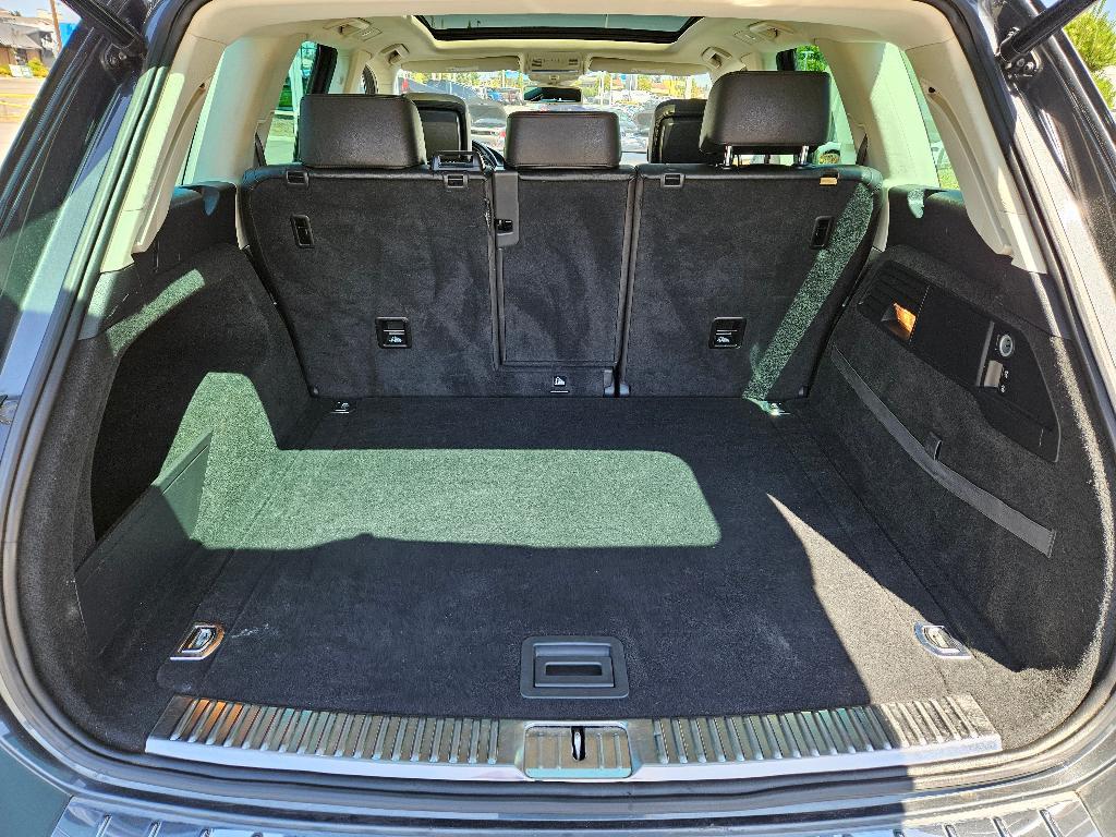 used 2016 Volkswagen Touareg car, priced at $25,770