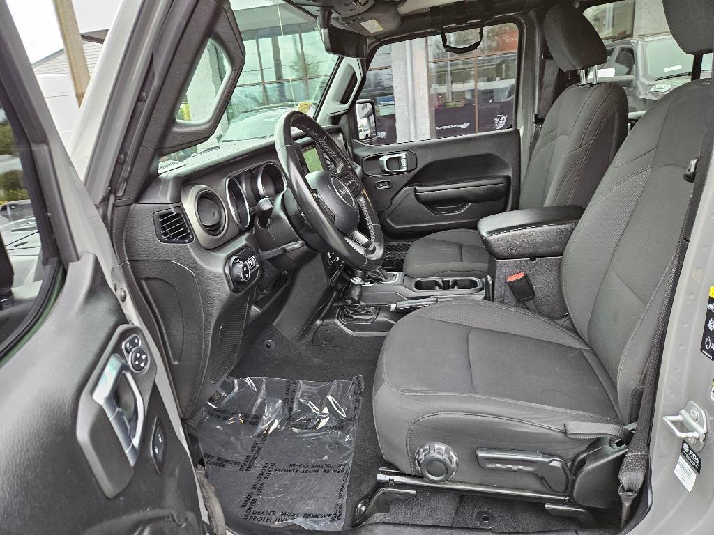 used 2021 Jeep Gladiator car, priced at $35,570