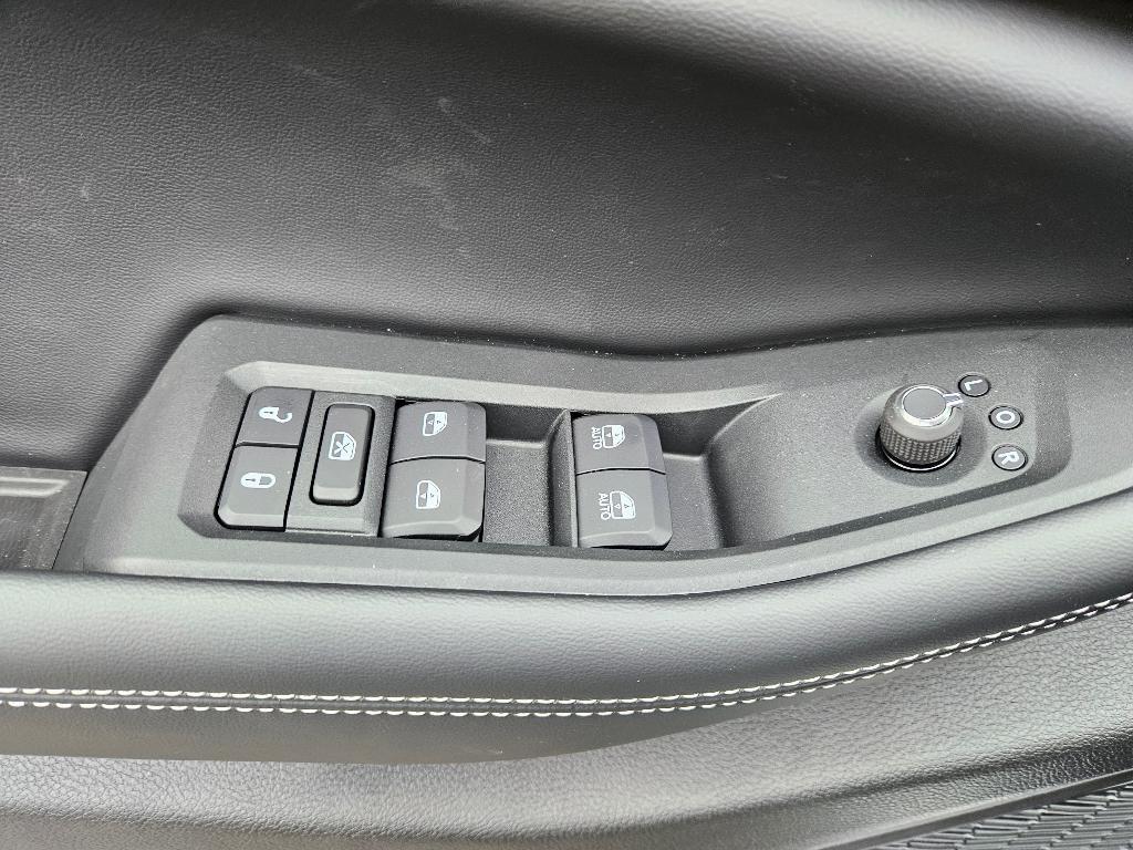 new 2025 Jeep Grand Cherokee car, priced at $43,935