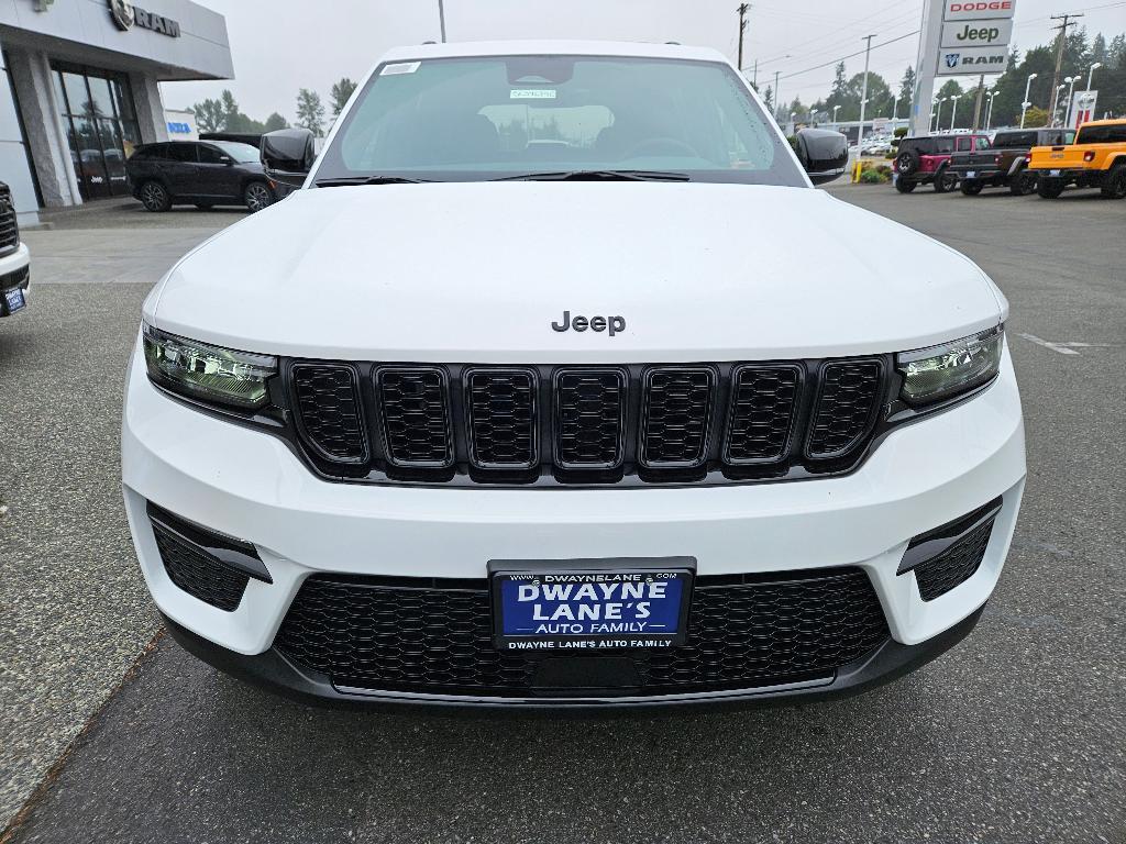new 2025 Jeep Grand Cherokee car, priced at $43,935