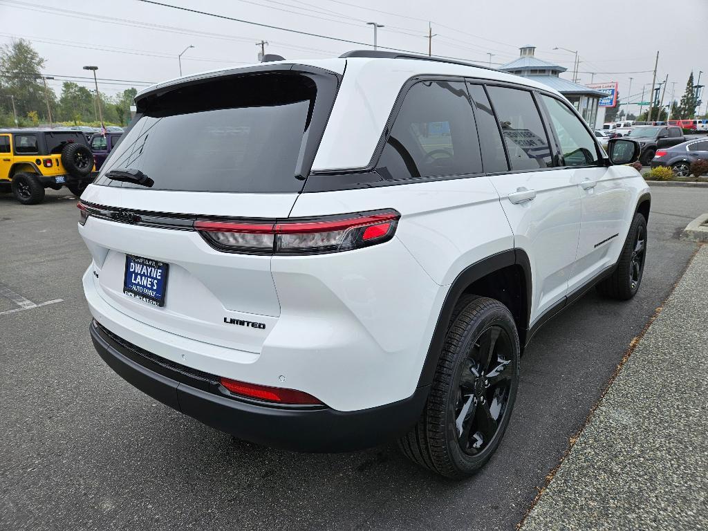 new 2025 Jeep Grand Cherokee car, priced at $43,935