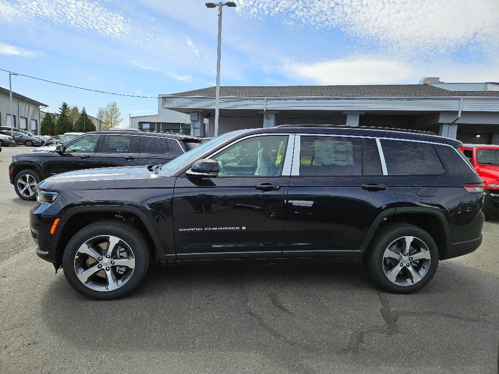 new 2024 Jeep Grand Cherokee L car, priced at $56,907