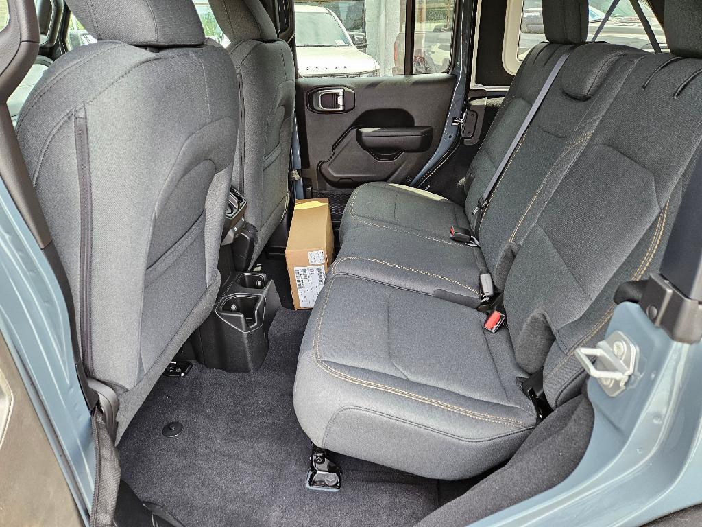 new 2025 Jeep Wrangler car, priced at $53,425