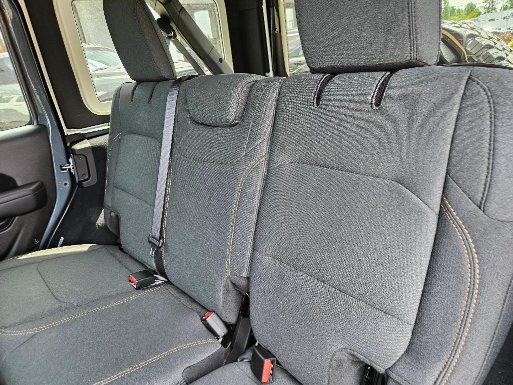 new 2025 Jeep Wrangler car, priced at $53,425