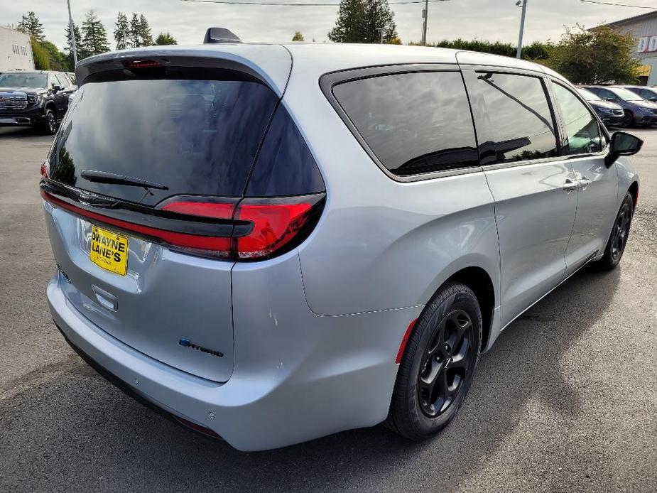 new 2023 Chrysler Pacifica Hybrid car, priced at $46,975