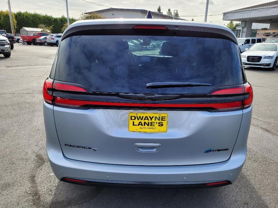 new 2023 Chrysler Pacifica Hybrid car, priced at $46,975