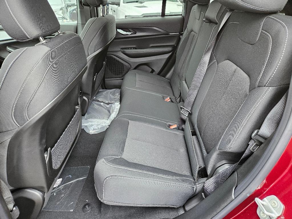 new 2025 Jeep Grand Cherokee car, priced at $36,920