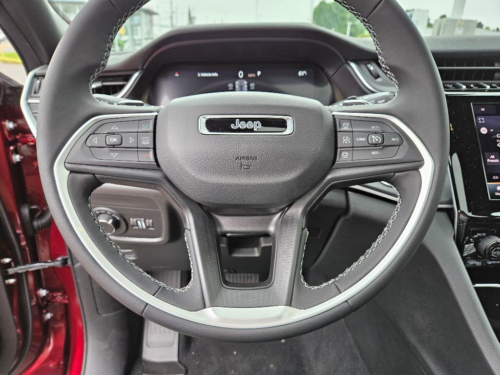 new 2025 Jeep Grand Cherokee car, priced at $36,920