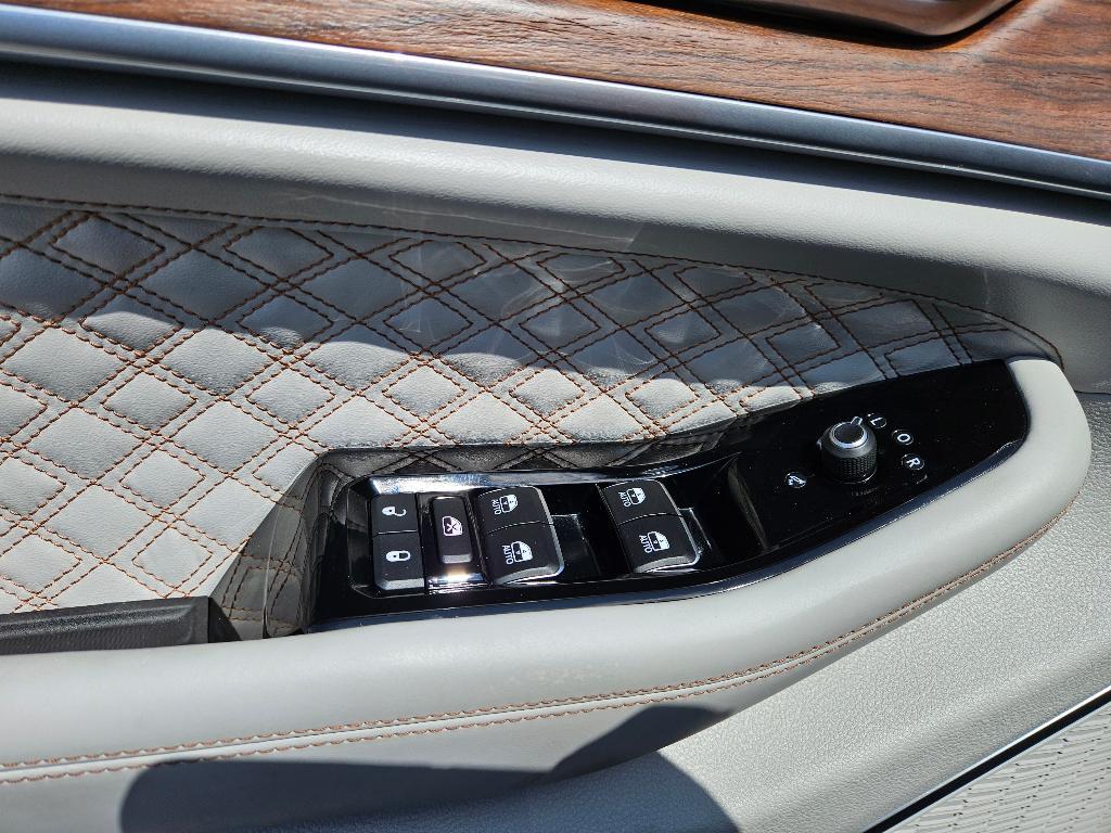 used 2022 Jeep Grand Cherokee car, priced at $42,970