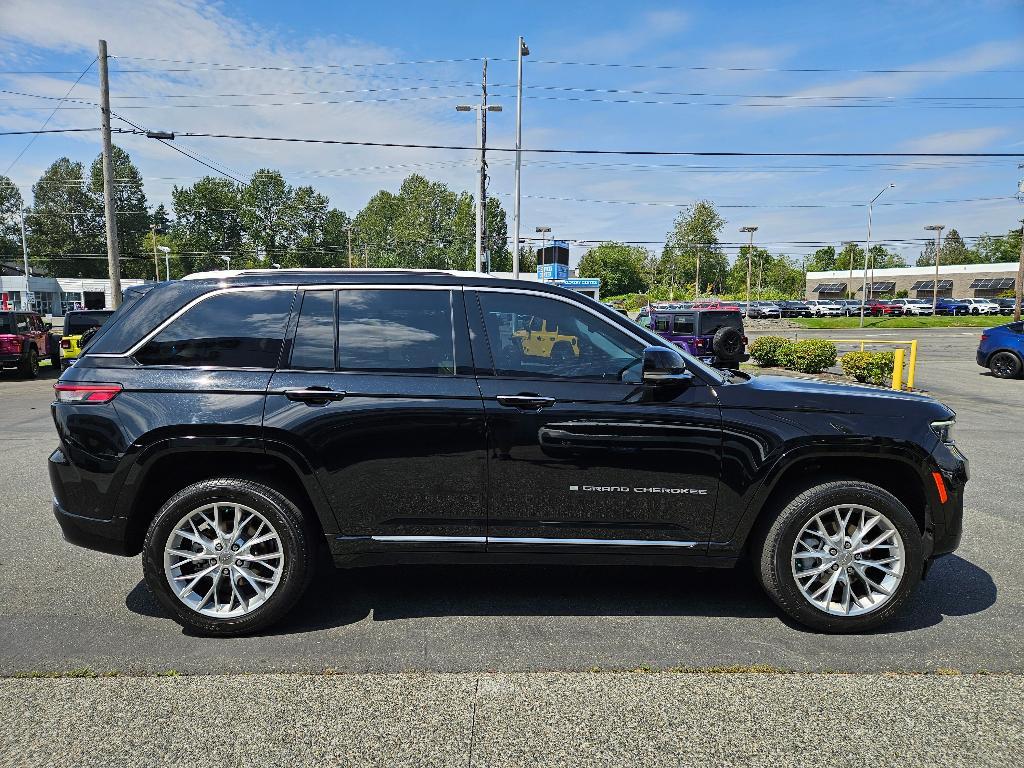used 2022 Jeep Grand Cherokee car, priced at $42,970