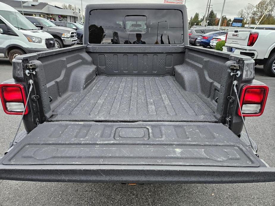 used 2021 Jeep Gladiator car, priced at $34,270