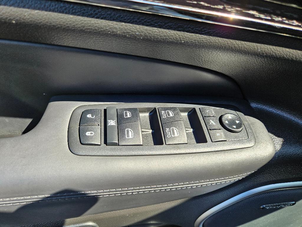 used 2019 Jeep Grand Cherokee car, priced at $27,970