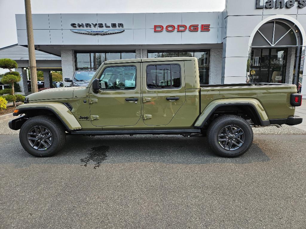new 2025 Jeep Gladiator car, priced at $45,749