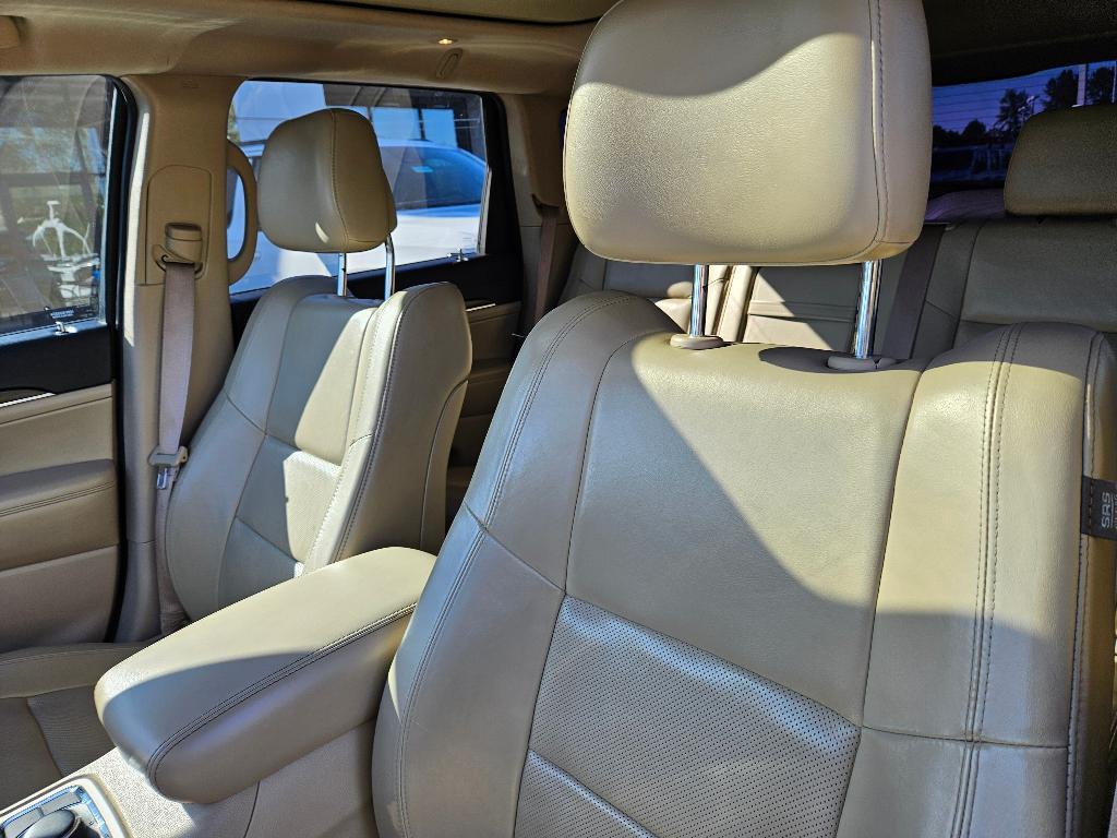 used 2017 Jeep Grand Cherokee car, priced at $18,770