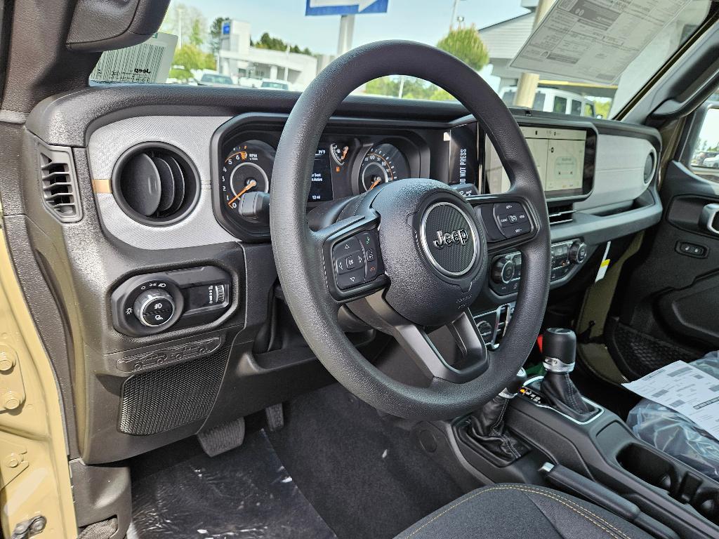 new 2025 Jeep Gladiator car, priced at $46,030