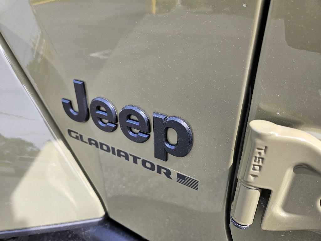 new 2025 Jeep Gladiator car, priced at $46,030