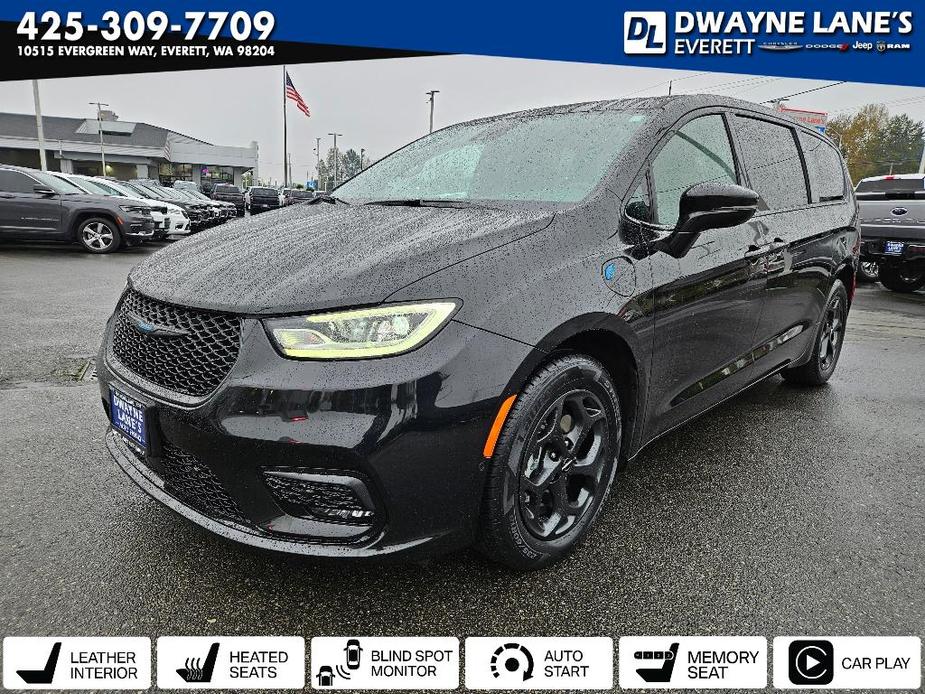 used 2021 Chrysler Pacifica Hybrid car, priced at $30,370