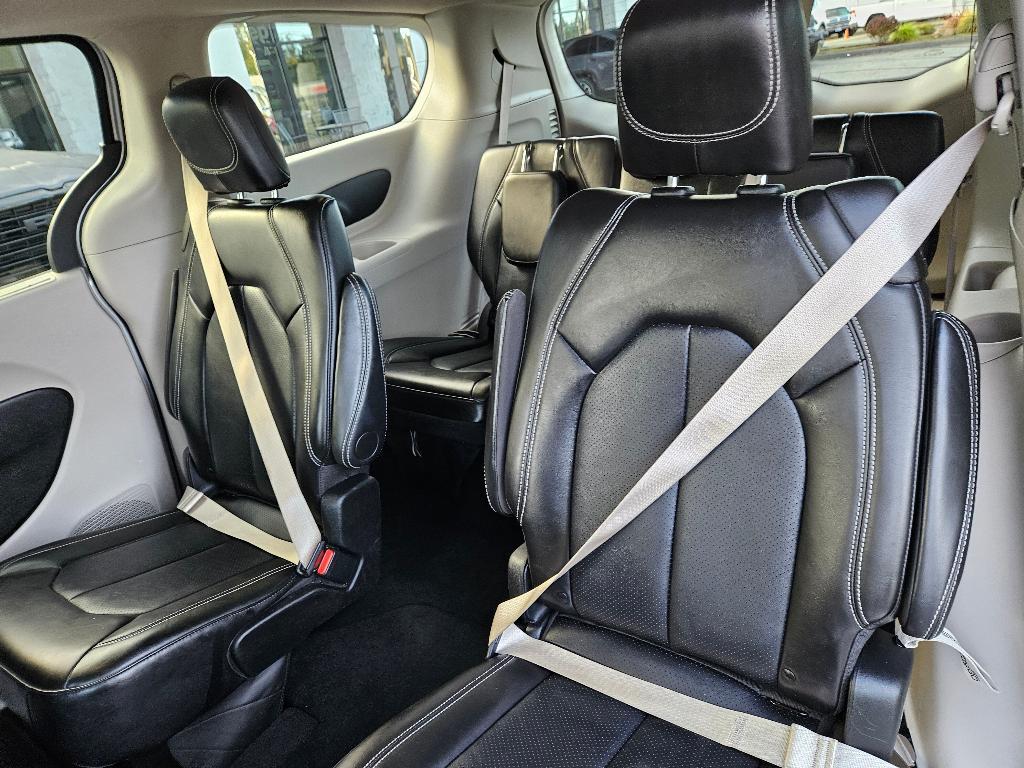 used 2024 Chrysler Pacifica car, priced at $28,370