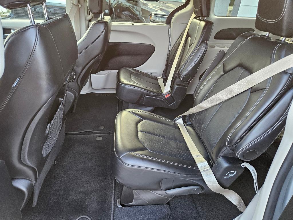 used 2024 Chrysler Pacifica car, priced at $28,370