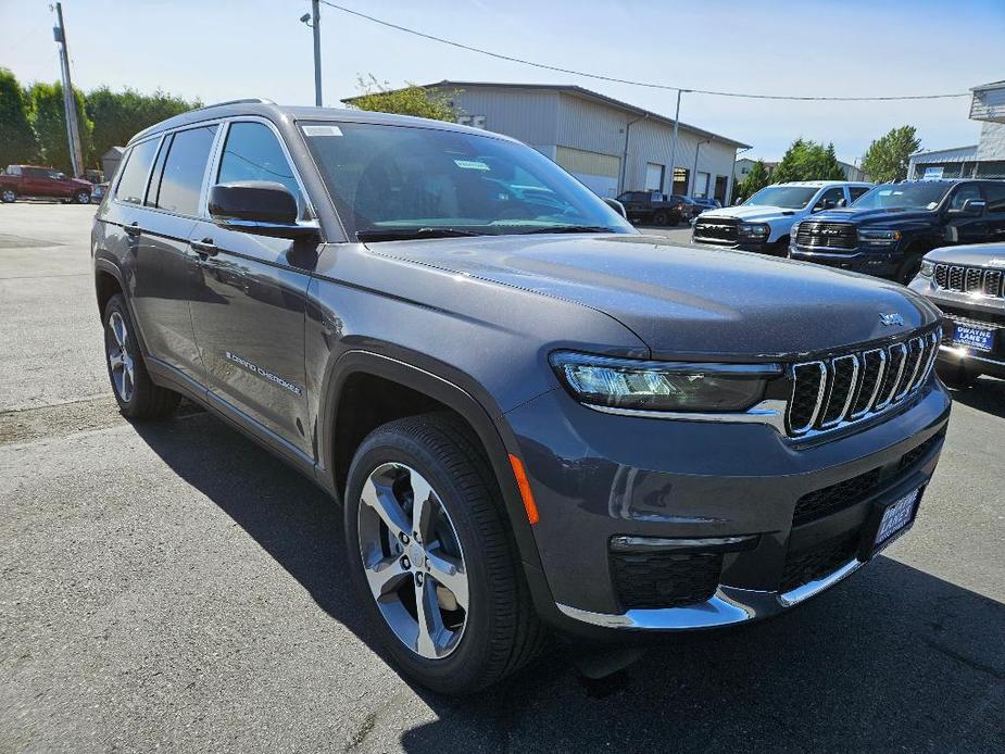 new 2024 Jeep Grand Cherokee L car, priced at $58,705