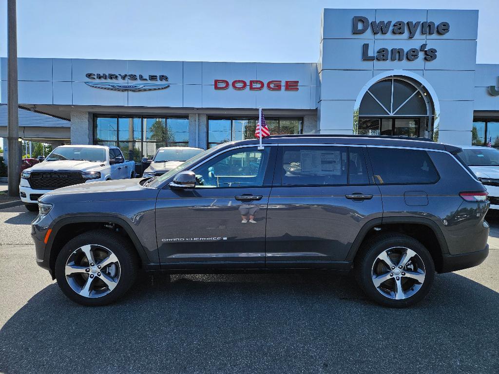 new 2024 Jeep Grand Cherokee L car, priced at $47,205