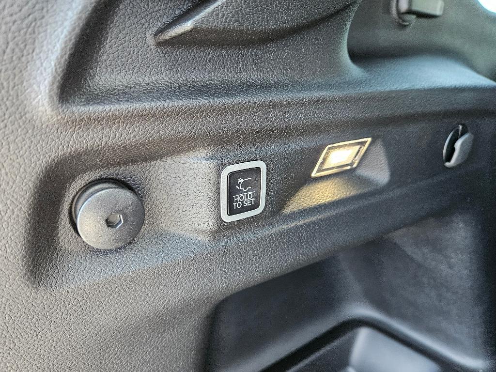new 2024 Jeep Grand Cherokee L car, priced at $47,205