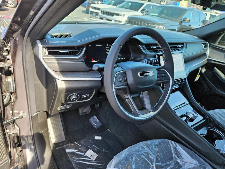 new 2024 Jeep Grand Cherokee L car, priced at $58,705