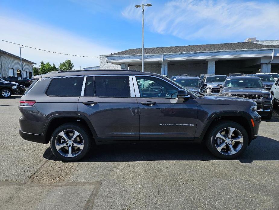 new 2024 Jeep Grand Cherokee L car, priced at $58,705