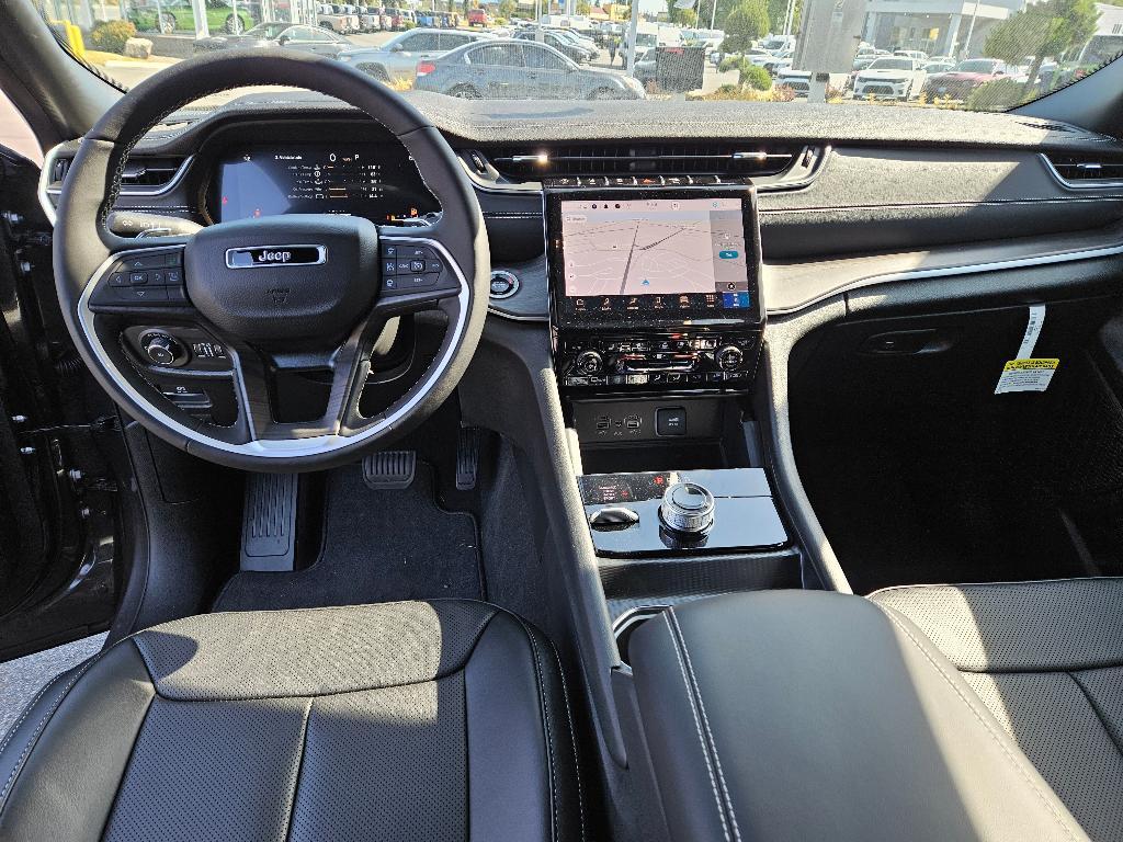 new 2024 Jeep Grand Cherokee L car, priced at $47,205