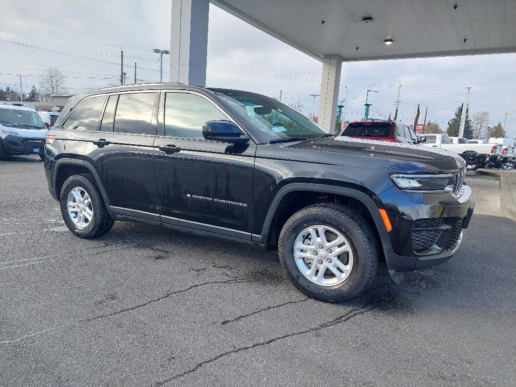 used 2023 Jeep Grand Cherokee car, priced at $27,970