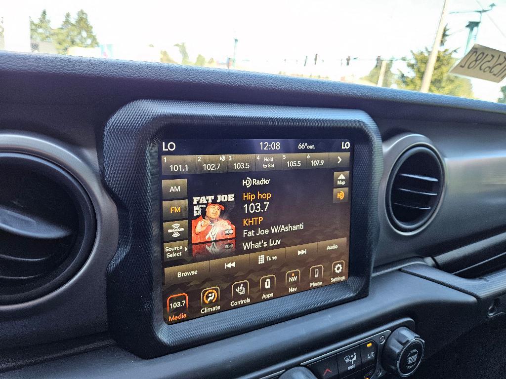 used 2021 Jeep Gladiator car, priced at $30,370