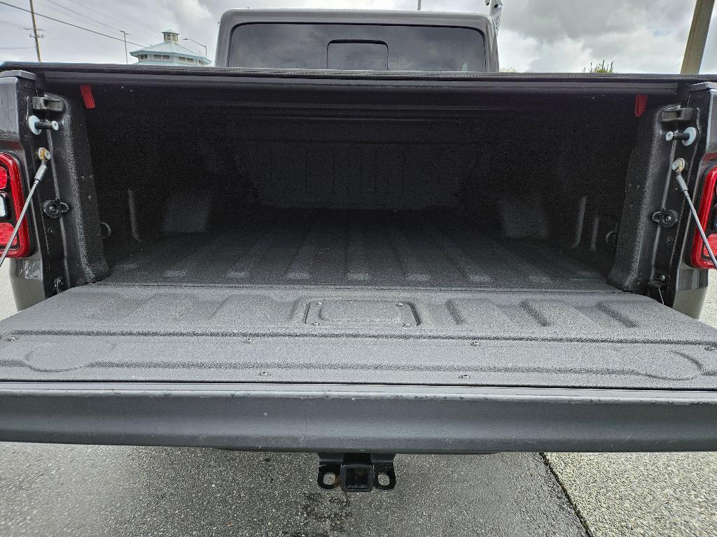 used 2021 Jeep Gladiator car, priced at $34,370
