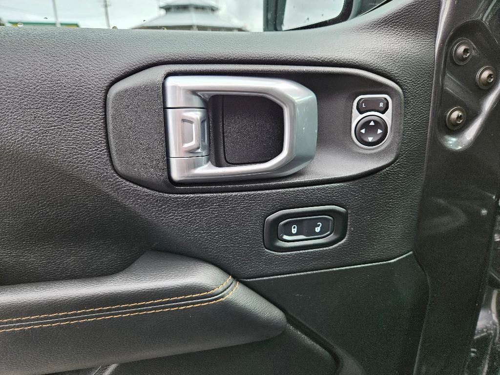 used 2021 Jeep Gladiator car, priced at $34,370