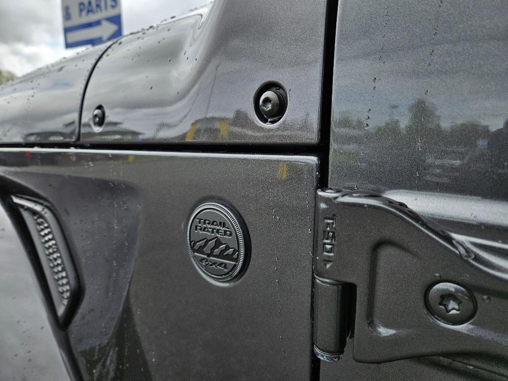 used 2021 Jeep Gladiator car, priced at $34,370