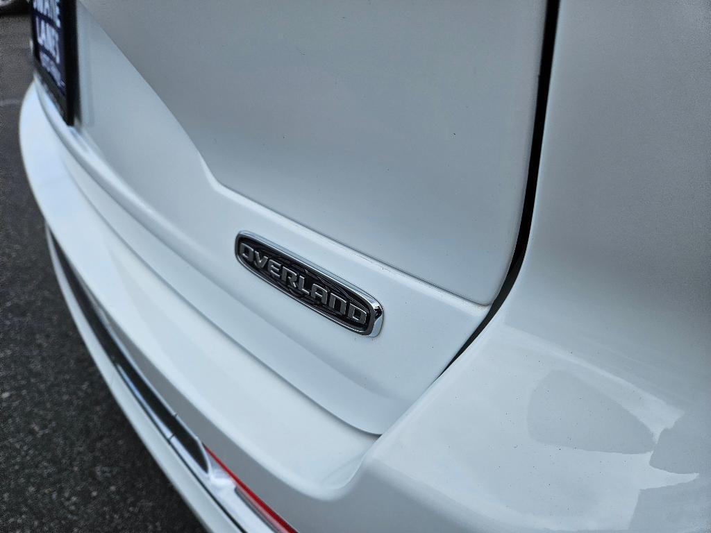 used 2022 Jeep Grand Cherokee car, priced at $41,570