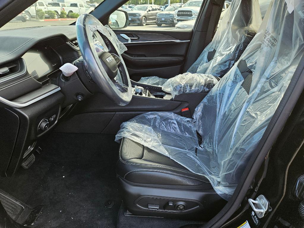 new 2024 Jeep Grand Cherokee L car, priced at $49,407