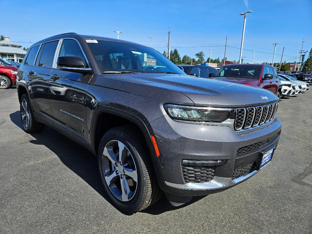 new 2024 Jeep Grand Cherokee L car, priced at $55,985