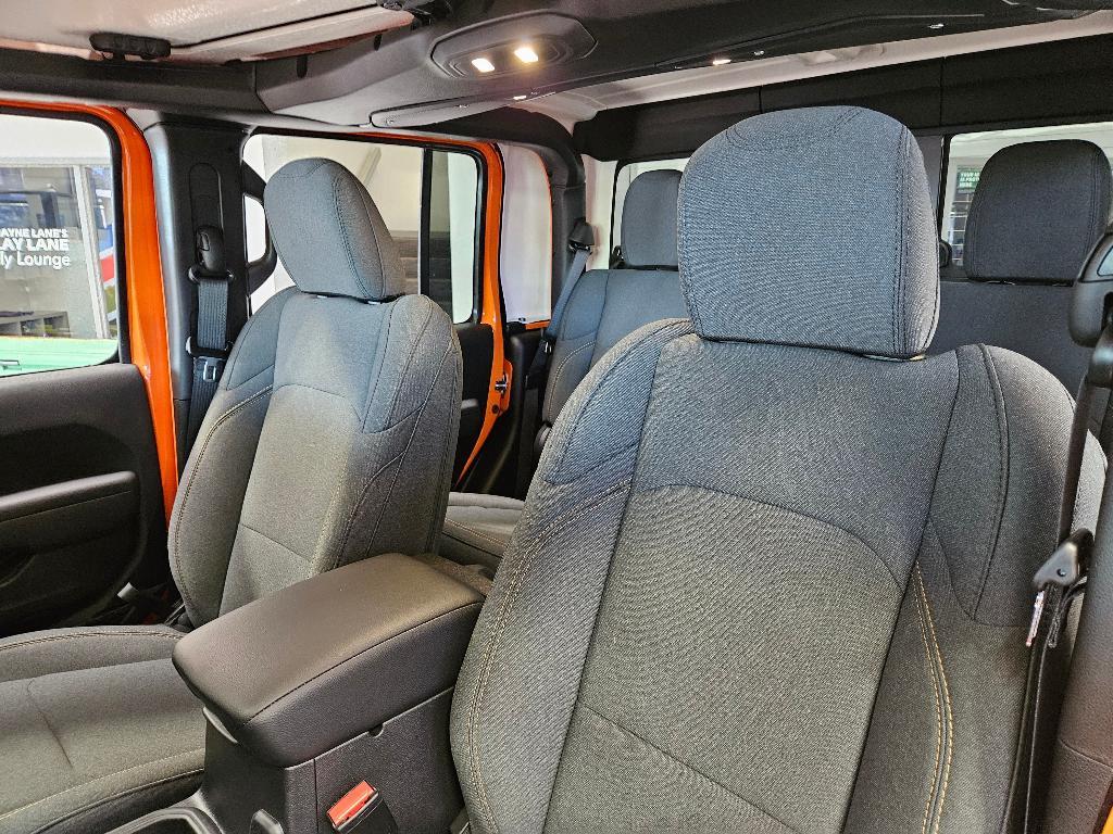new 2025 Jeep Gladiator car, priced at $52,936