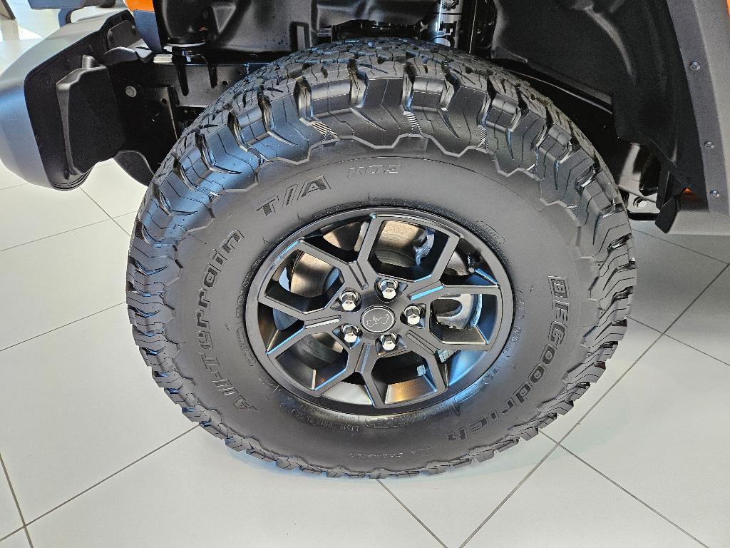 new 2025 Jeep Gladiator car, priced at $52,936